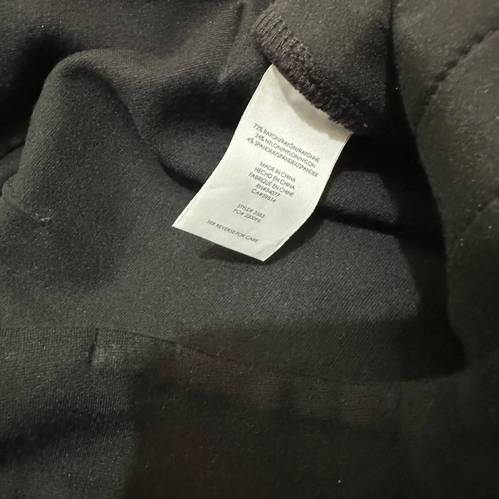 🦋 3/$9 Cabi #3583 AGENCY Black Thick Knit Stretch Ponte A Line Mini Skirt - Picture 6 of 7